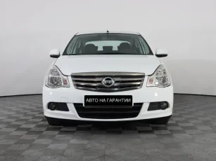 Nissan  2