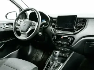 Hyundai  10