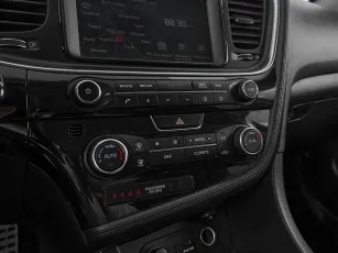 Kia  19
