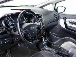 Kia  12