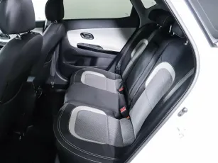 Kia  22