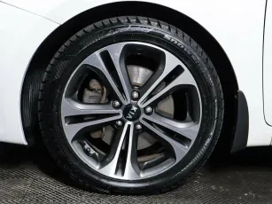 Kia  9