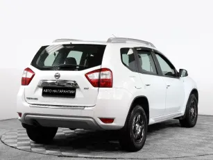 Nissan  5