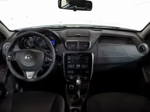 Nissan  8