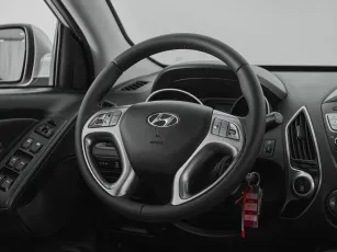 Hyundai  10