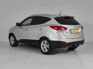 Hyundai  4