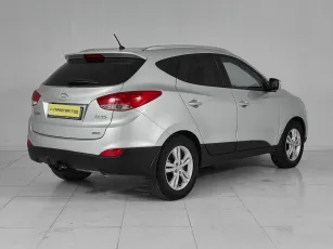 Hyundai  6