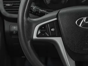 Hyundai  11
