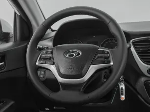 Hyundai  10