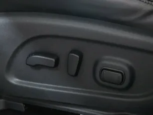 Nissan  18