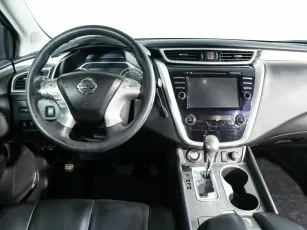 Nissan  8