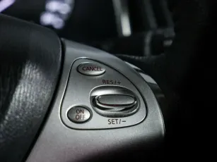 Nissan  9