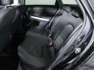 Kia  10