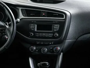 Kia  8