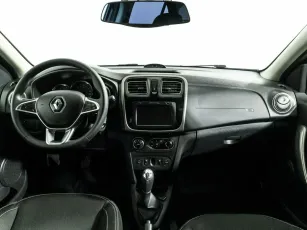 Renault  6