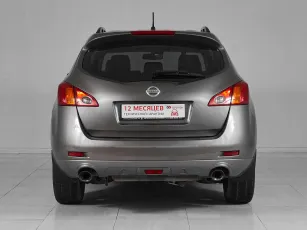 Nissan  5