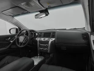 Nissan  9