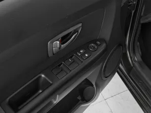 Kia  12