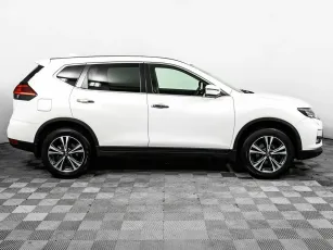 Nissan  4
