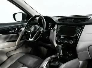 Nissan  8