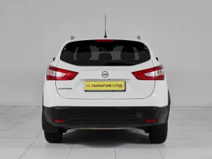 Nissan  5