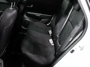 Kia  10