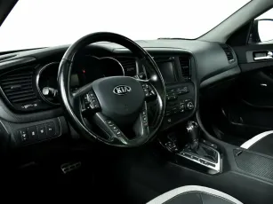 Kia  10