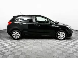 Kia  4