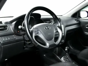 Kia  7
