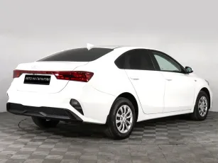 Kia  3