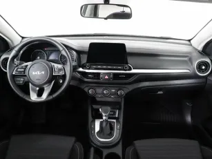 Kia  6
