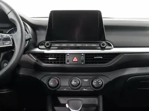 Kia  8