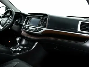 Toyota  9