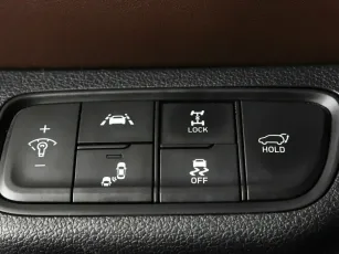 Hyundai  12