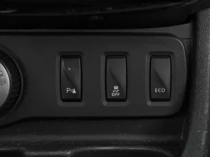 Nissan  15