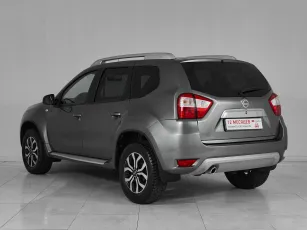Nissan  4