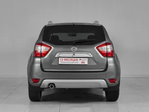 Nissan  5
