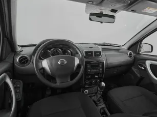 Nissan  9