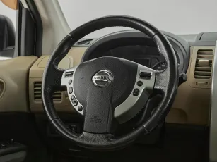 Nissan  11