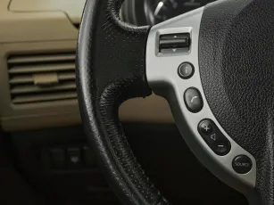 Nissan  12