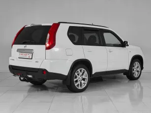 Nissan  6