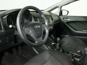 Kia  11