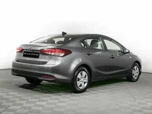 Kia  4