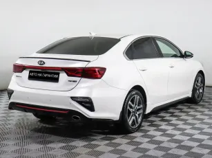 Kia  3