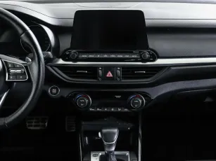 Kia  9