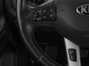 Kia  11