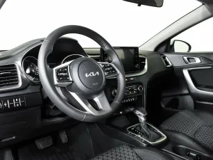 Kia  11