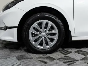 Kia  8