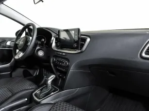 Kia  9