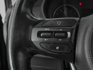 Kia  11